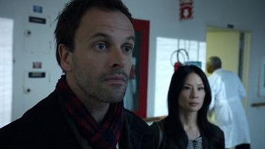 Poster episodio Elementary 1x1