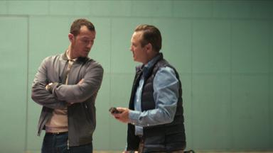 Poster episodio Los secretos que ocultamos 1x4