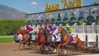 Poster episodio Race for the Crown 1x1