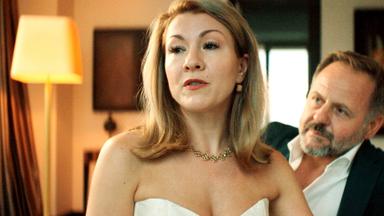 Poster episodio Unfamiliar 1x2