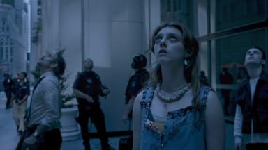 Poster episodio Ciudad en llamas 1x8