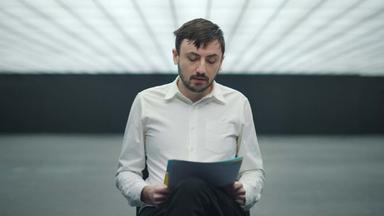 Poster episodio Bad Vegan: Fama. Fraudes. Fugitivos. 1x2