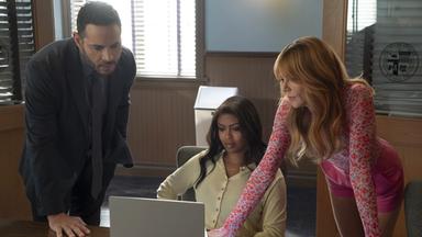 Poster episodio High Potential: Detective Inesperada 2x12