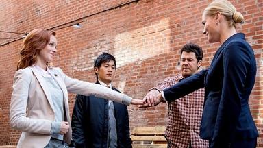 Poster episodio The Librarians 1x3