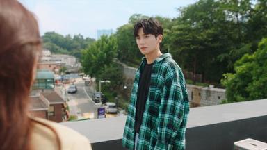 Poster episodio Urgencias Existenciales 1x2