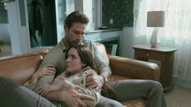 Poster episodio Más allá de ti 1x8