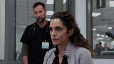 Poster episodio The Pitt 2x11