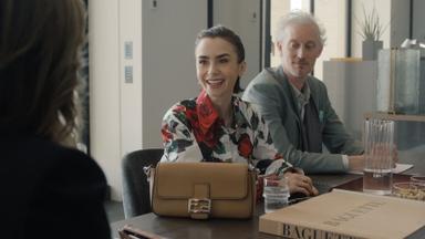 Poster episodio Emily en París 5x2