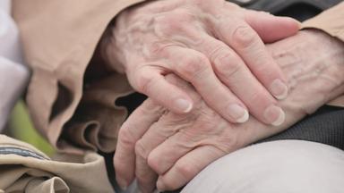 Poster episodio En pocas palabras 1x15