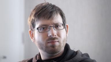 Poster episodio El Hacker Adolescente Más Buscado 1x2