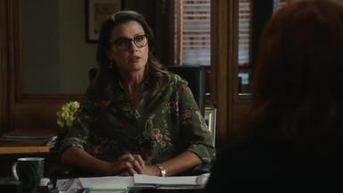 Poster episodio Códigos de familia 10x9