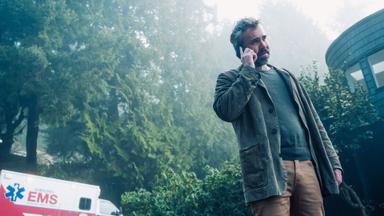 Poster episodio Murder in a Small Town 2x4