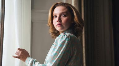 Poster episodio The Lady 1x1