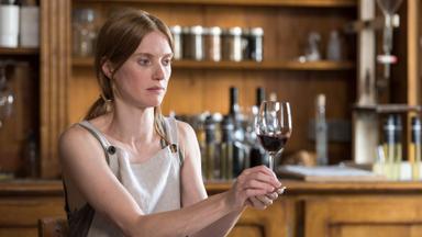 Poster episodio Las gotas de Dios 1x2