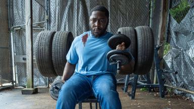 Poster episodio Black Mafia Family 4x5