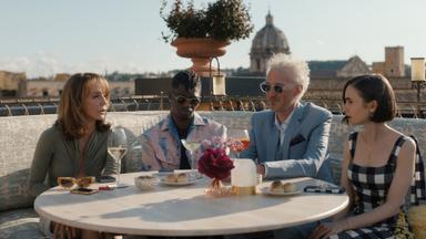 Poster episodio Emily en París 5x4