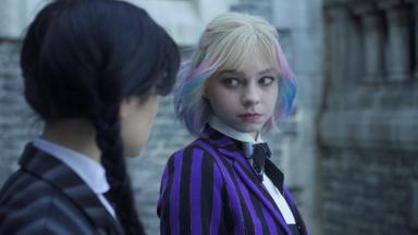 Poster episodio Merlina 2x6