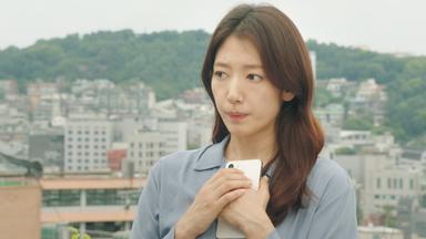 Poster episodio Urgencias Existenciales 1x8