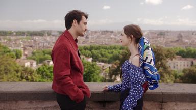 Poster episodio Emily en París 4x9