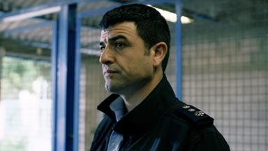 Poster episodio Manayek 2x2