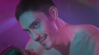 Poster episodio High Heat 1x1