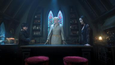 Poster episodio Merlina 2x8