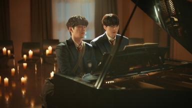 Poster episodio Cuatro manos, dos sonatas 1x2