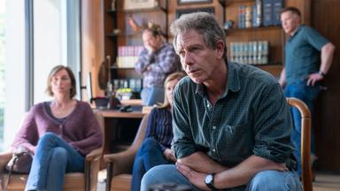 Poster episodio El visitante 1x6