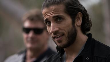 Poster episodio Mr Inbetween 1x6