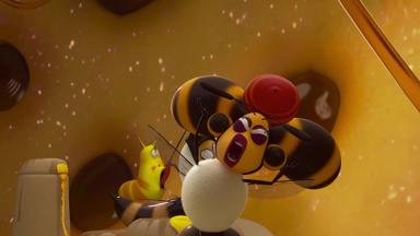 Poster episodio Larva: La familia 1x9