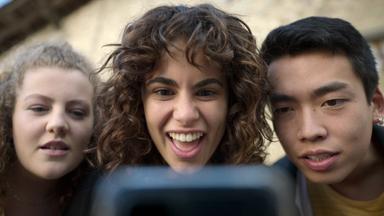 Poster episodio Tú no eres especial 1x4