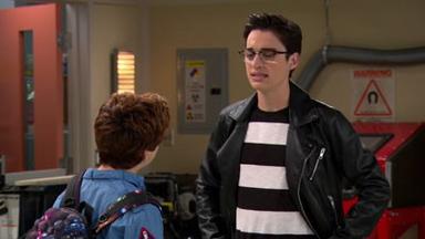 Poster episodio Liv y Maddie 4x5