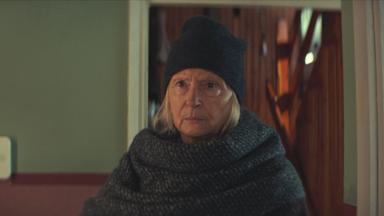 Poster episodio Solo una mirada 1x6