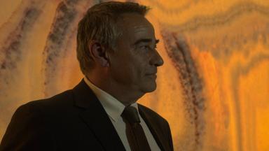 Poster episodio Mano de hierro 1x1