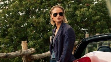 Poster episodio The Iris Affair 1x8