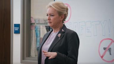 Poster episodio St. Denis Medical 2x2