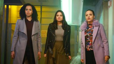 Poster episodio Hechiceras 1x8