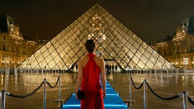 Poster episodio La diplomática 1x8