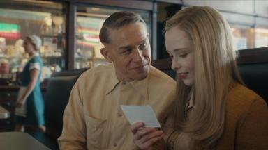 Poster episodio Monstruo: La historia de Ed Gein 1x2