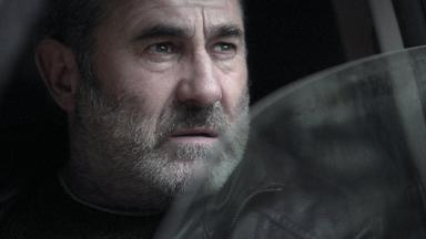 Poster episodio Mano de hierro 1x2