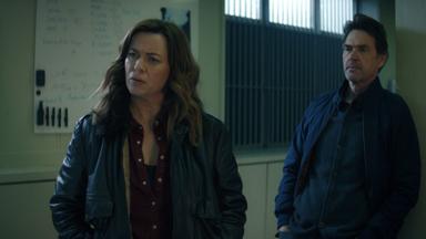 Poster episodio The Crow Girl 1x1