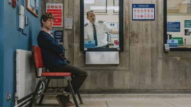 Poster episodio Waiting for the Out 1x6