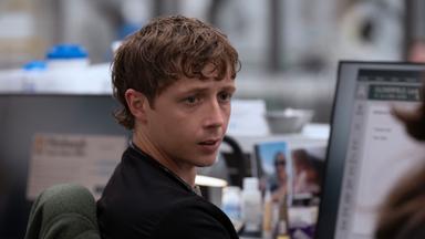 Poster episodio The Pitt 2x4