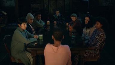 Poster episodio El club de la medianoche 1x1