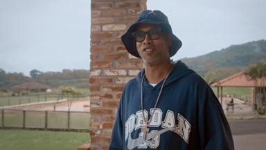 Poster episodio Ronaldinho 1x2