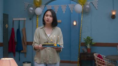 Poster episodio El club de los corazones partidos 1x6