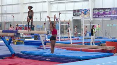 Poster episodio Simone Biles vuelve a volar 1x2
