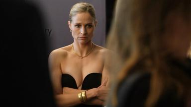 Poster episodio Dos familias 1x2