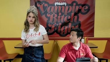 Poster episodio Insatiable 1x10