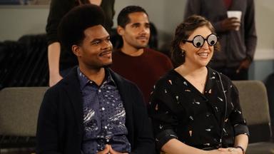 Poster episodio Call Me Kat 1x10